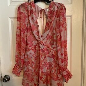 🌸Astr The Label Floral Open Back Long Sleeve Chiffon Romper